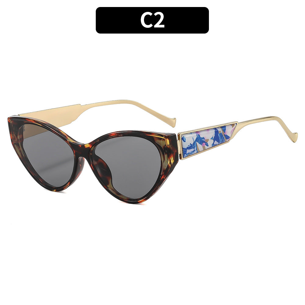 Cat-Eye Sonnenbrille mit eleganten Metallakzenten