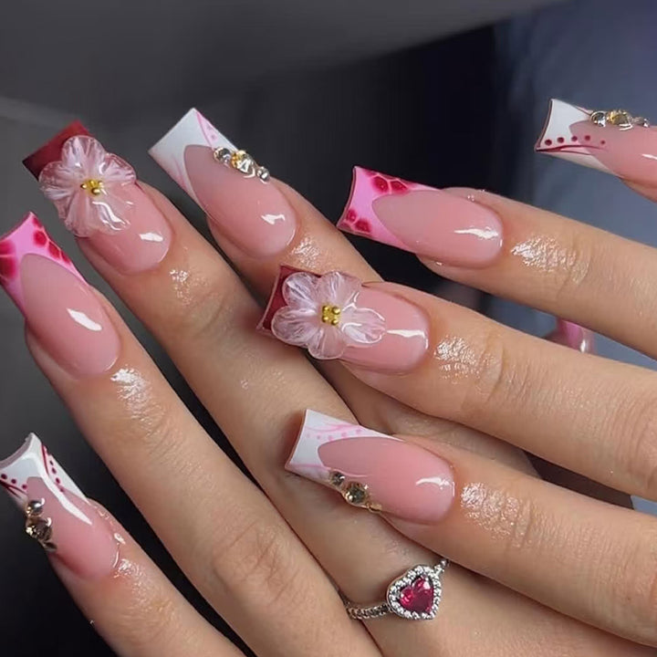 Künstlerische Blumenklebefingernägel Karnz