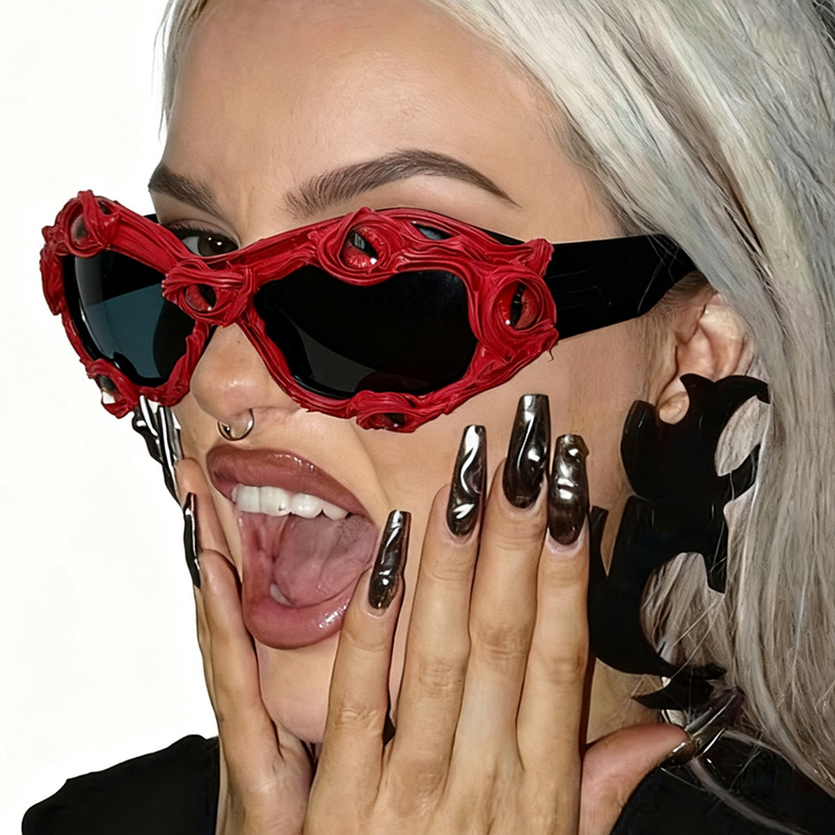 Damen kreative Designer-Sonnenbrille mit extravaganten 3D-Elementen Karnz