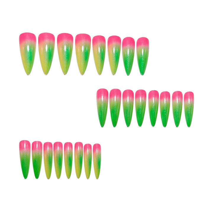 Trendige Kunstnägel mit Glitzerndem Farbverlauf Karnz