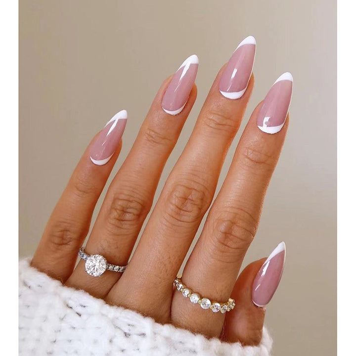 Elegante Stiletto Press-On-Nägel mit French Tip Design Karnz