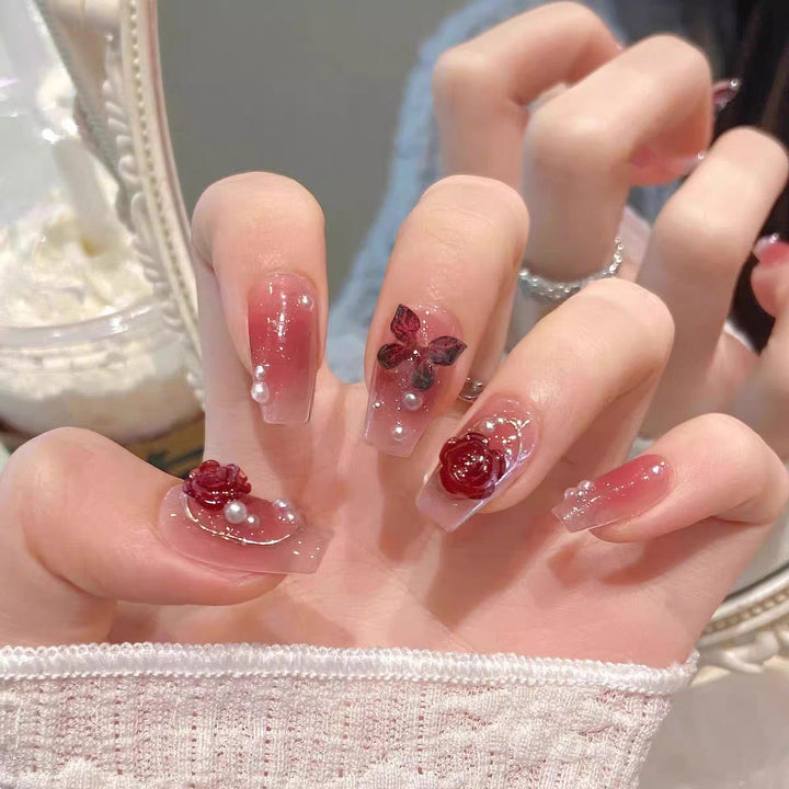 Künstlerische Nagelspitzen Karnz