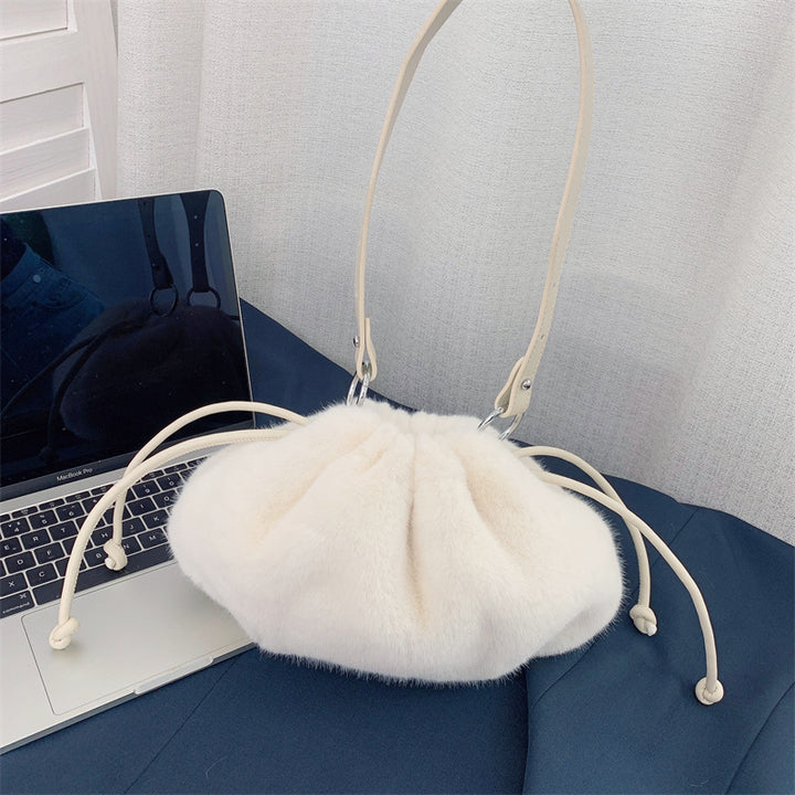 Faux-Fur-Handtasche