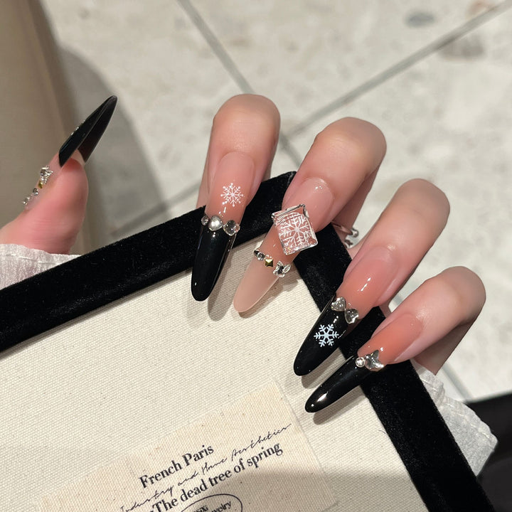 Künstlerische Lange Stiletto Press-On Nägel Karnz