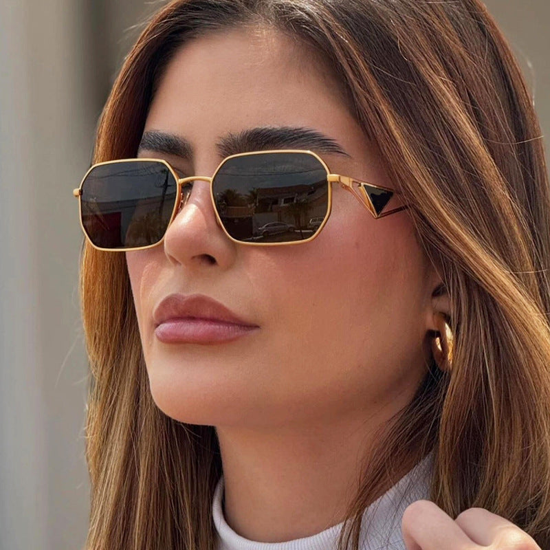 Damen geometrische Luxus-Sonnenbrille mit schmalem Hochglanz-Rahmen Karnz