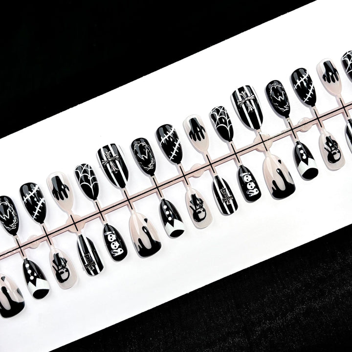 Themenbezogenes Gothic Press-On Nail Set
