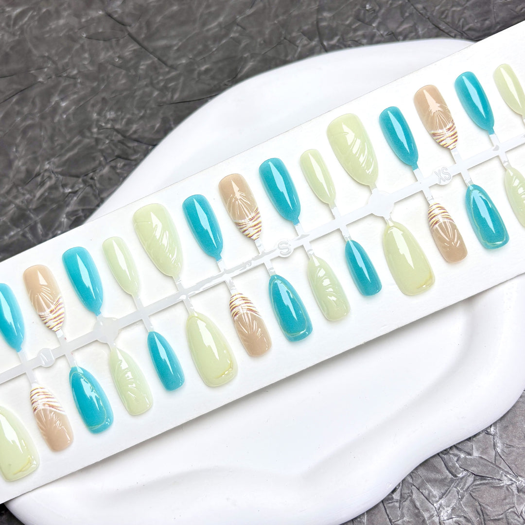 Strand-inspiriertes Press-On Nagelset