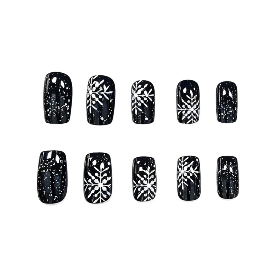 Festliche Schneeflocken Nagelkunst Karnz