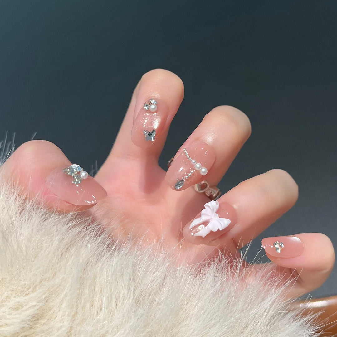 Dekorative Rhinestone Nagelkunst Verlängerungen Karnz