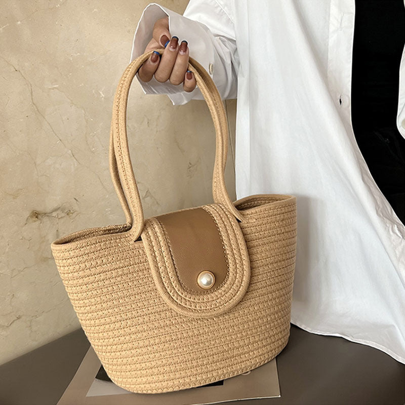 Damen Handtasche aus geflochtenem Naturmaterial mit elegantem Verschluss Karnz
