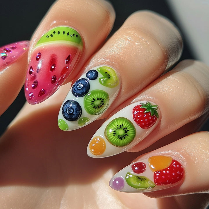Kunstvolle Frucht-Nagelkunst Karnz