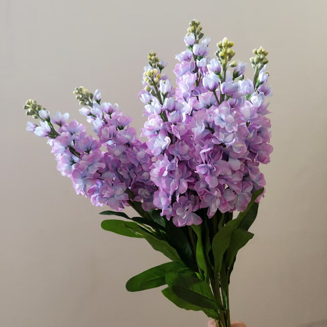 Realistische Blumenstängel