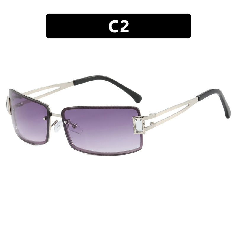Damen stilvolle Sonnenbrille mit eleganten trapezförmigen Gläsern und filigranem Metallrahmen Karnz