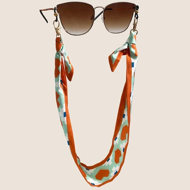 Modischer Stoffmaskenhalter mit Floralen Motiven Karnz