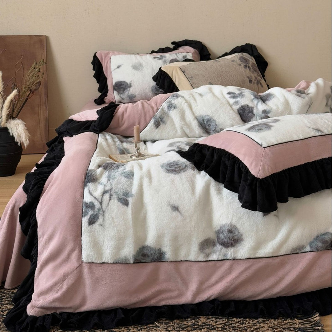 Bettgarnitur Aquarell-Blumenprint mit strukturierter Chenille-Front und kontrastierender Wellenkante