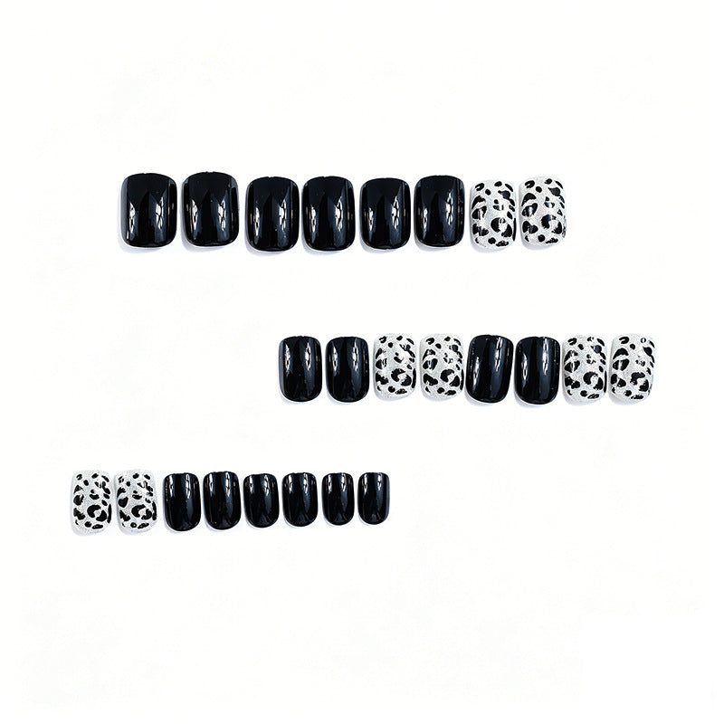 Elegante Glänzende Nagelverbesserungen Karnz