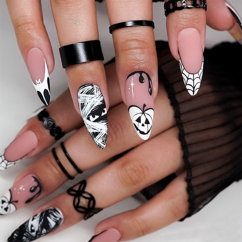 Kreatives Halloween Kunstnagelset mit Gespenster- und Spinnenmotiven Karnz