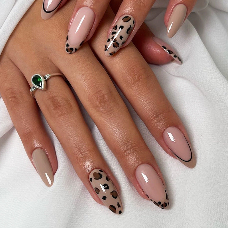 Dekorative Leopard-Print Press-On Nägel Karnz