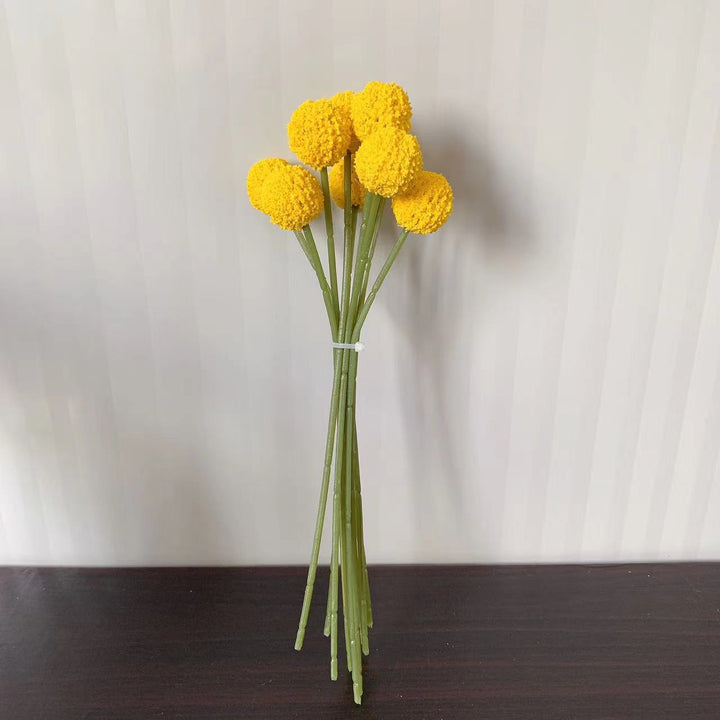 Dekorativer Pom-Pom Blumenstrauß