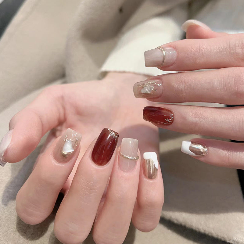 Dekoratives Press-On Nagelkunst-Set Karnz