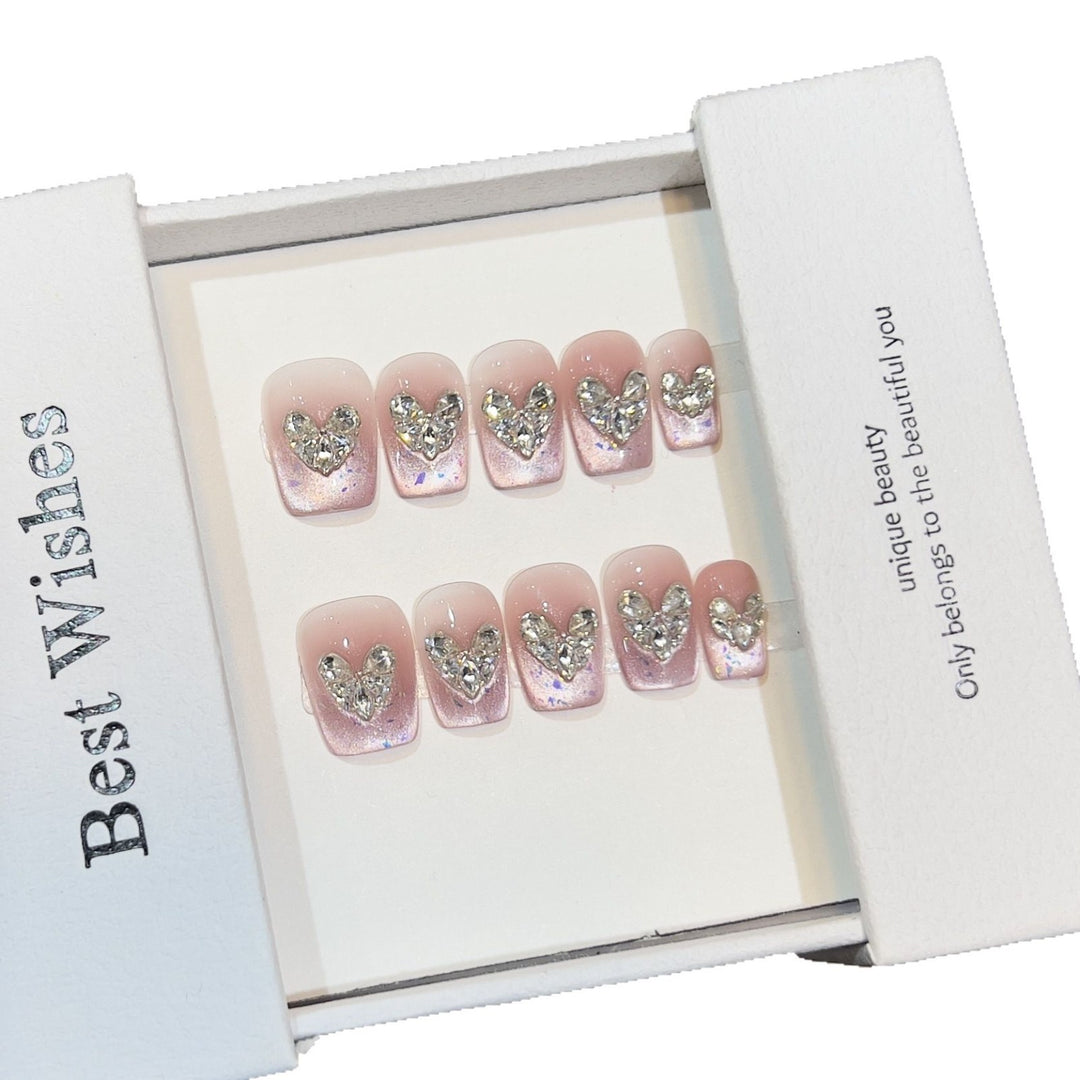 Glamouröser Herz-Akzent Press-On Nagelset Karnz