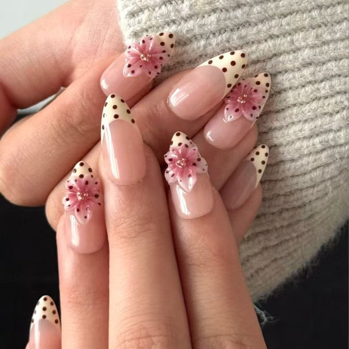 Künstlerisches Floral Design Press-On Nägel Set Karnz