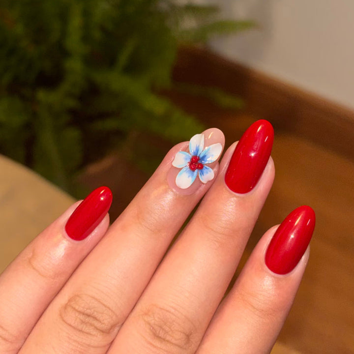 Künstlerisches Press-On-Nagelset mit floralen Verzierungen Karnz