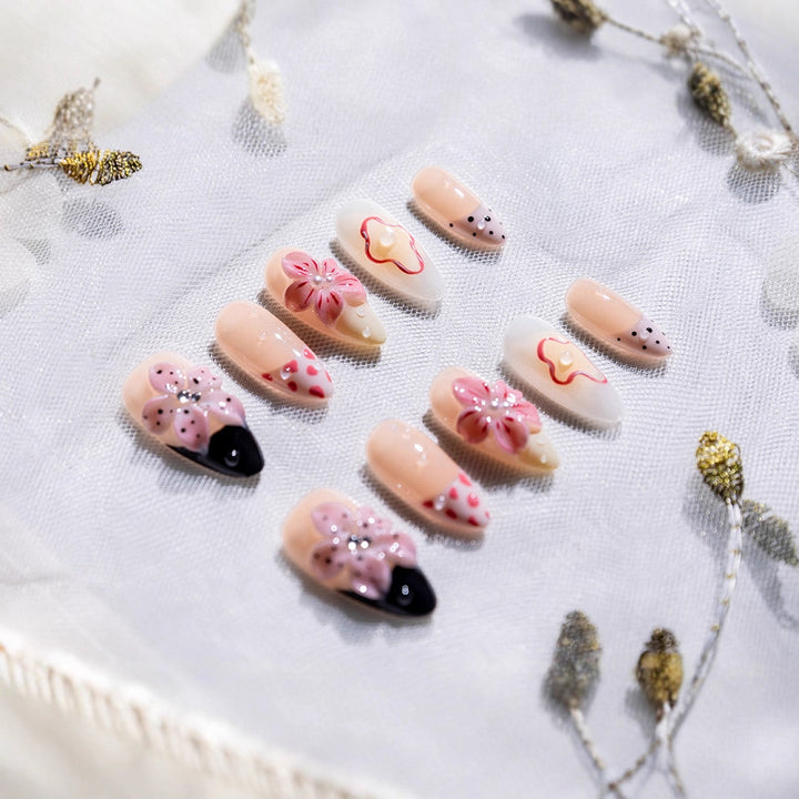 Floral Dekorative Press-On Nagelkit