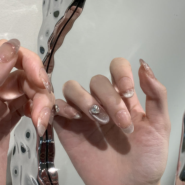 Elegantes Press-On-Nagel-Set mit Juwel-Akzenten Karnz