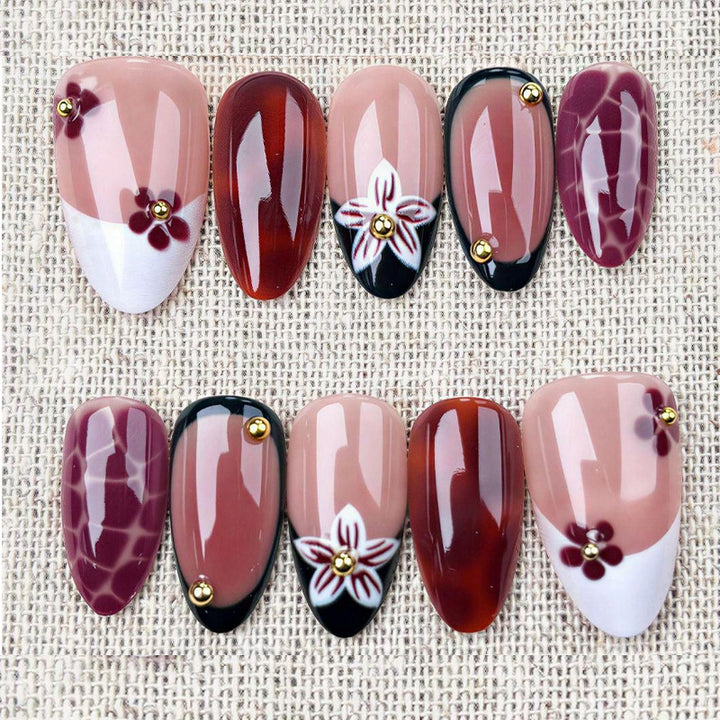 Elegante blumenmuster Druck auf Nagelkunst Karnz