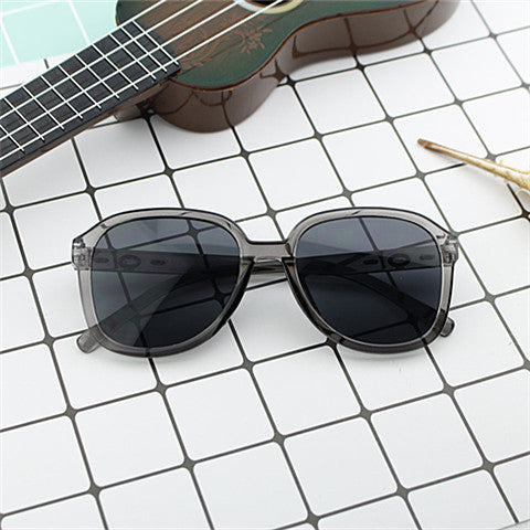 Damen Modische XXL-Sonnenbrille mit robustem Rahmen Karnz