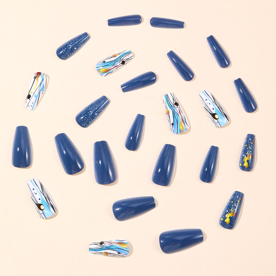 Künstlerische von der Galaxie inspirierte Nagelkunstverlängerungen Karnz