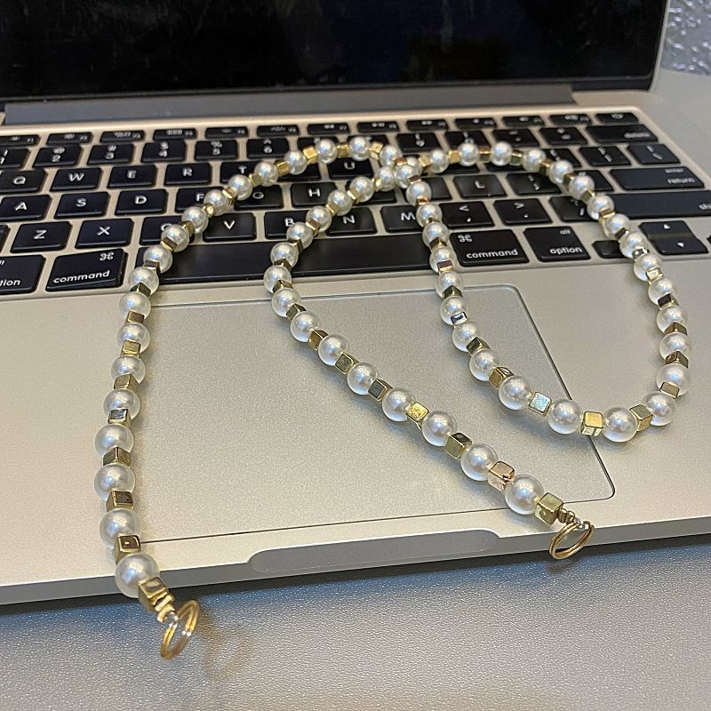 Eleganter Perlenbrillenhalter Karnz
