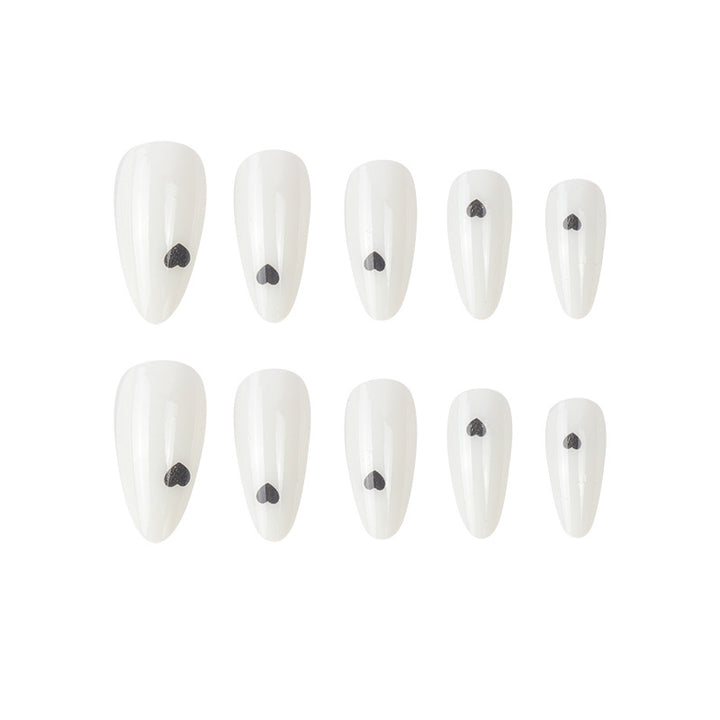 Herz-Themen Press-On Nagelkunst Karnz