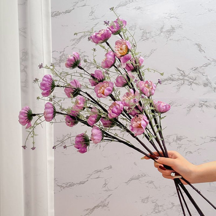 Realistischer künstlicher Blumenstrauß
