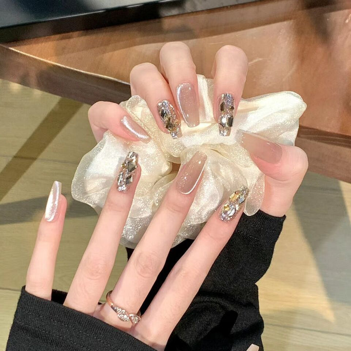 Premium Glamouröse Nagelkunstverlängerungen Karnz