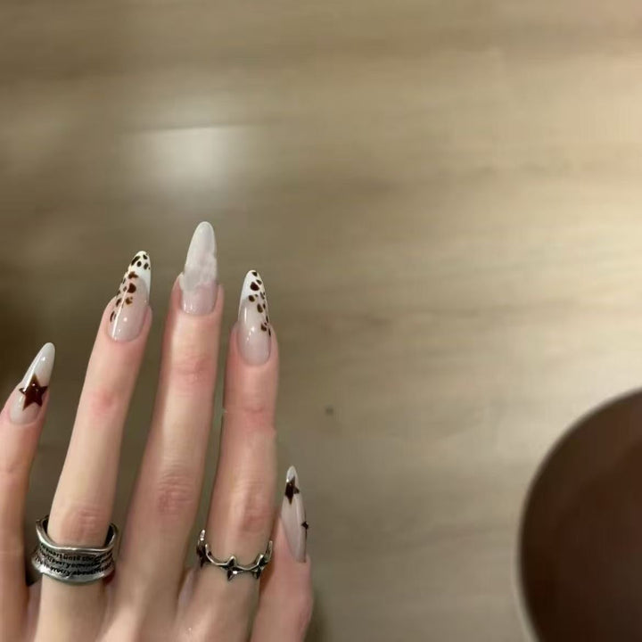 Künstlerisches Stiletto-Nagelset Karnz