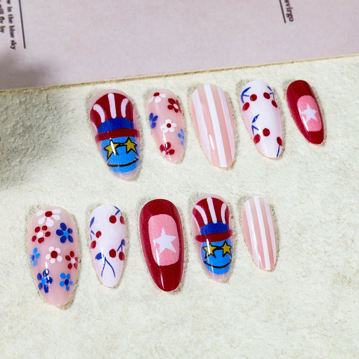 Kunstnagelset mit kreativen Blumen- und Sterndesigns Karnz