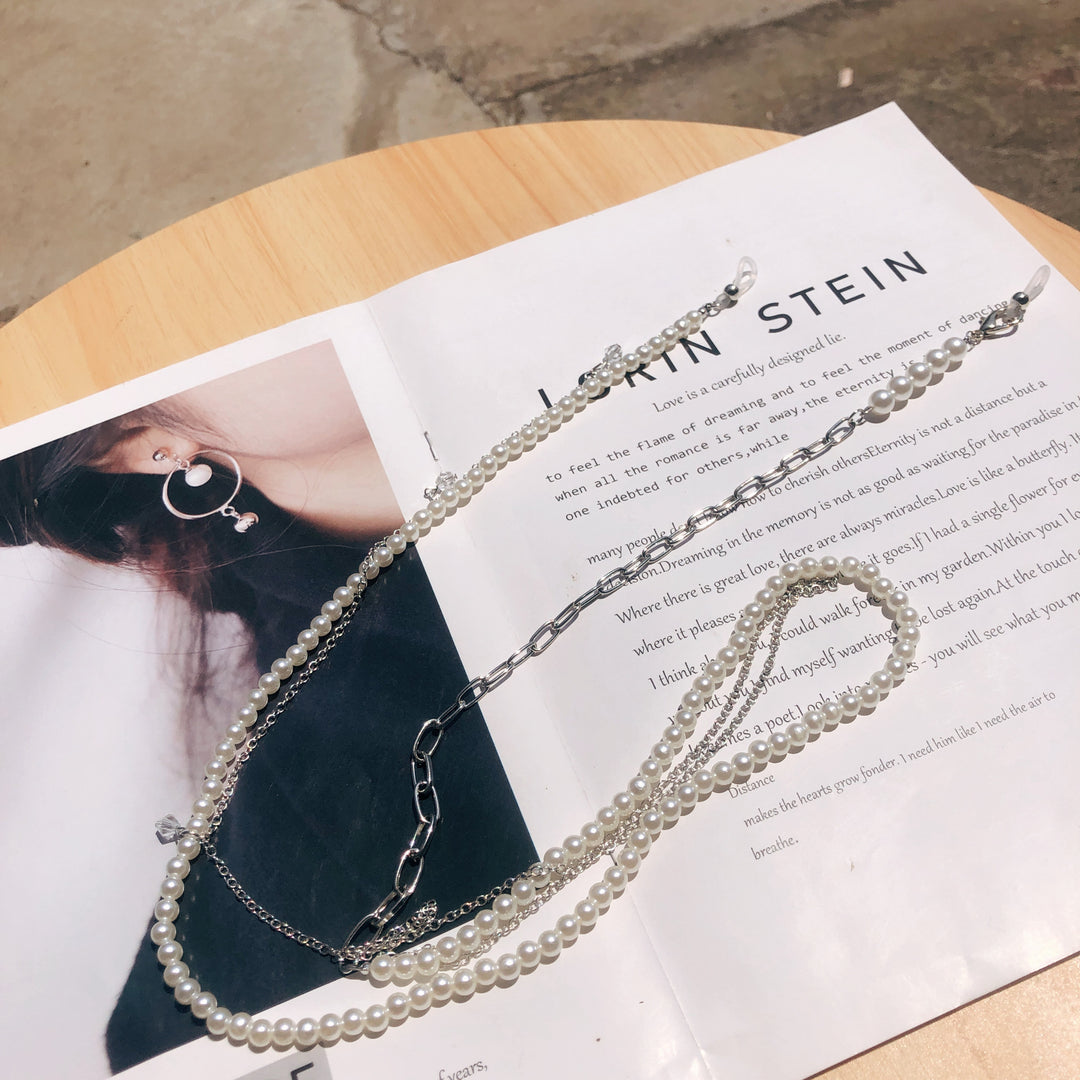Elegante mit Perlen akzentuierte Brillen-Kette Karnz