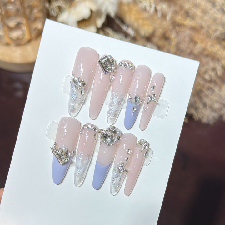 Elegantes Stiletto Presse-Nagelkunst-Set mit Strass-Verzierungen Karnz