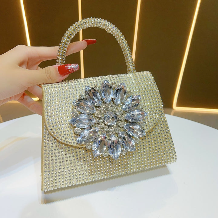 Glamouröse mit Strass besetzte Abend-Handtasche