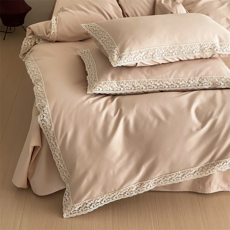 Luxuriöses Satin-Bettwäsche-Set mit feiner Spitzenkante