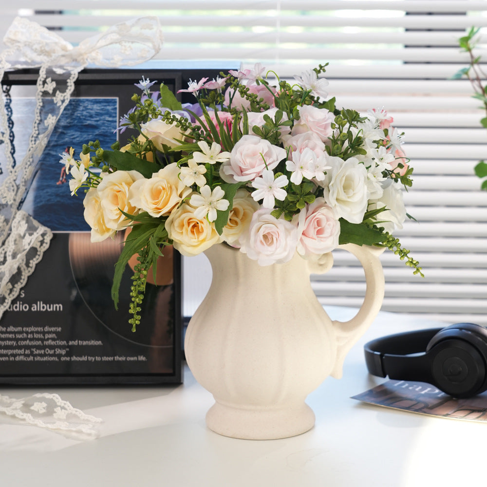 Künstliche Blumenarrangement