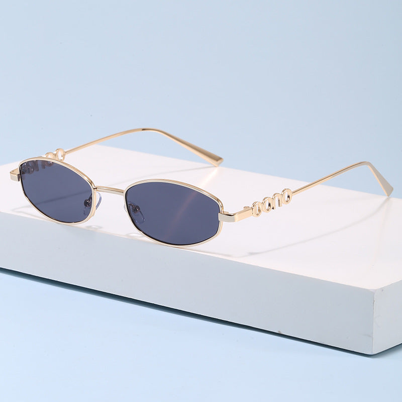Modische Sonnenbrille Im Eleganten Ovaldesign Karnz