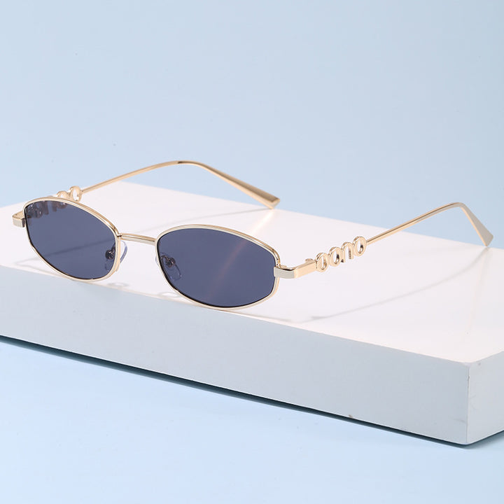 Modische Sonnenbrille Im Eleganten Ovaldesign Karnz