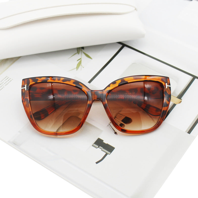 Damen Cat-Eye Sonnenbrille mit eleganten Akzenten Karnz