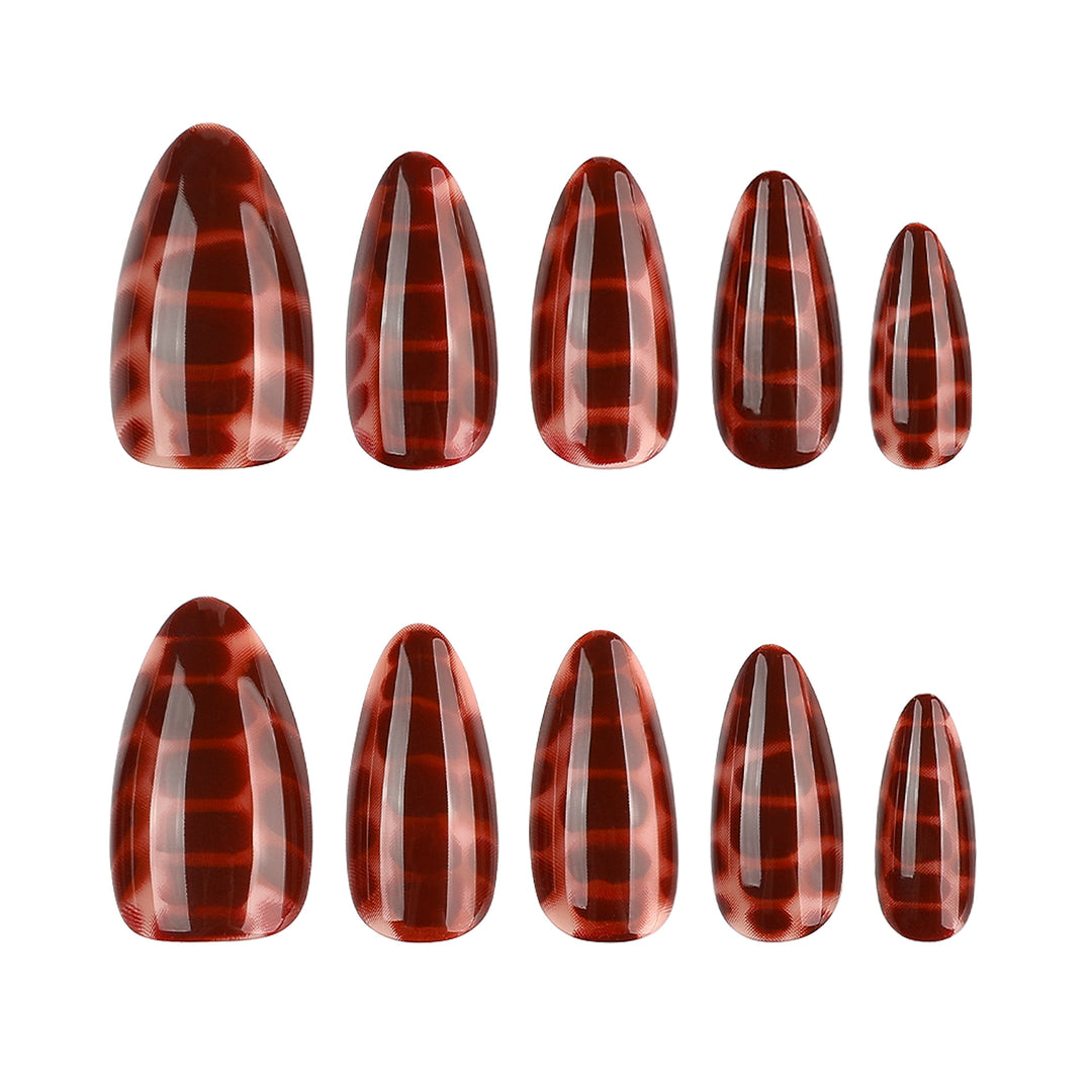 Kreatives Nageldesign Karnz