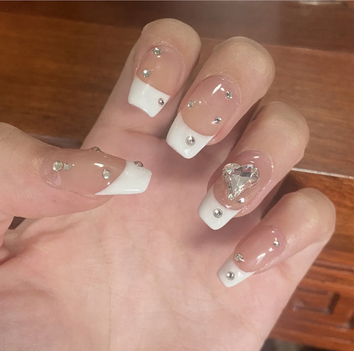 Elegantes Strass-Akzent Press-On Nagelset