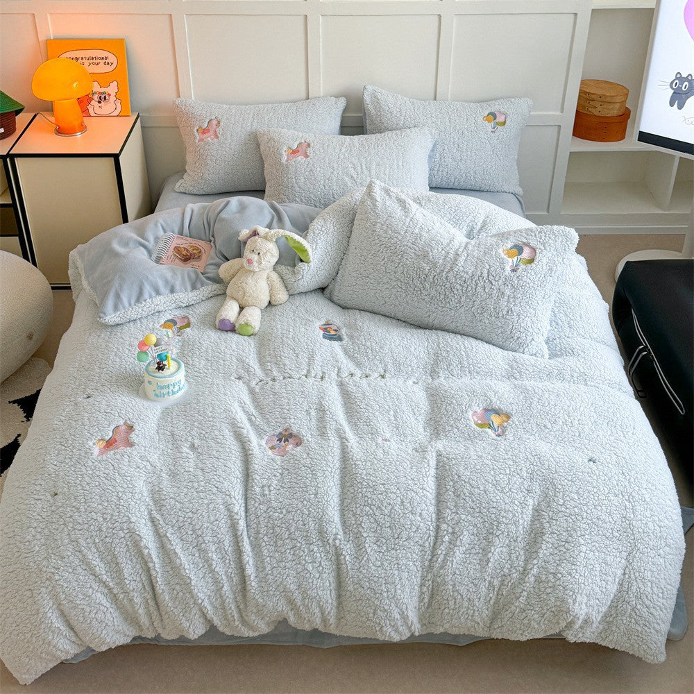 Plüsch-Steppbett-Garnitur mit Kaninchen-Stickerei und Sherpa-Oberfläche