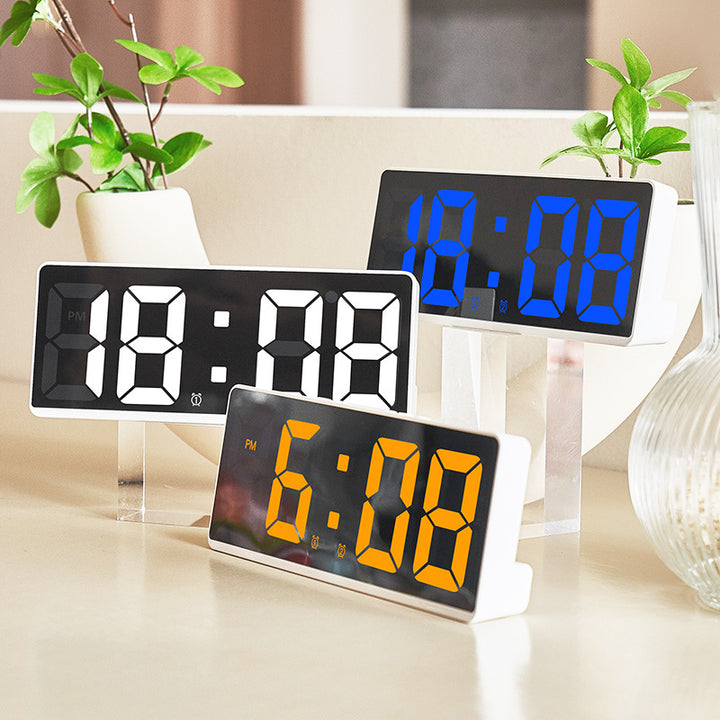 Digitale Wanduhr Karnz